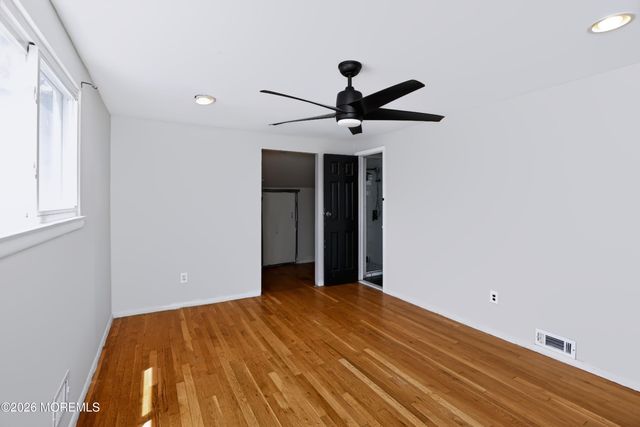 33 Alan Terrace, Howell, NJ 07731