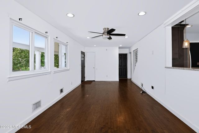 33 Alan Terrace, Howell, NJ 07731