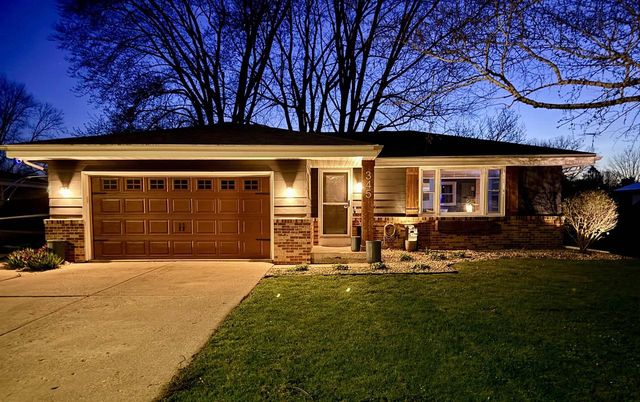 345 Beechwood Drive, Janesville, WI 53548