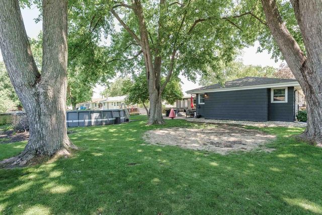 345 Beechwood Drive, Janesville, WI 53548