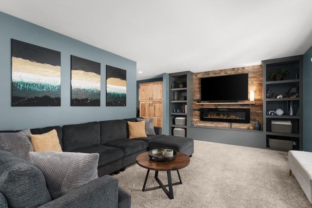 345 Beechwood Drive, Janesville, WI 53548