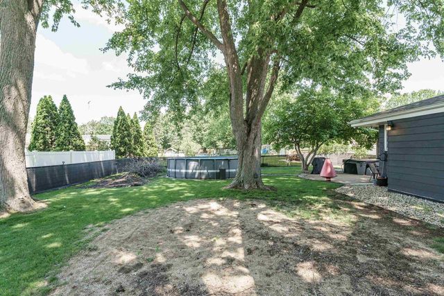 345 Beechwood Drive, Janesville, WI 53548