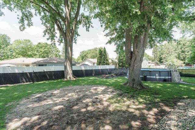 345 Beechwood Drive, Janesville, WI 53548