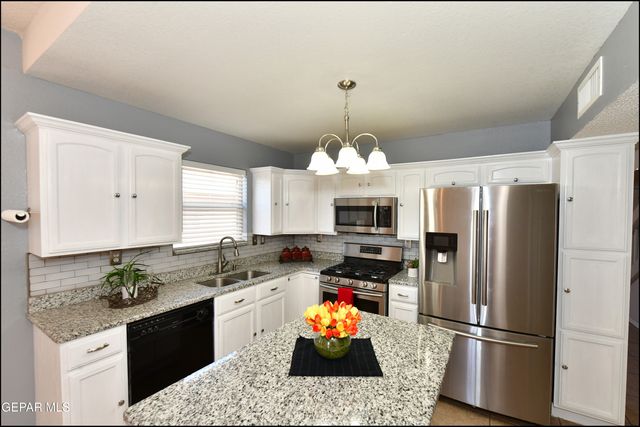 12232 TIERRA ROSA Way, El Paso, TX 79938