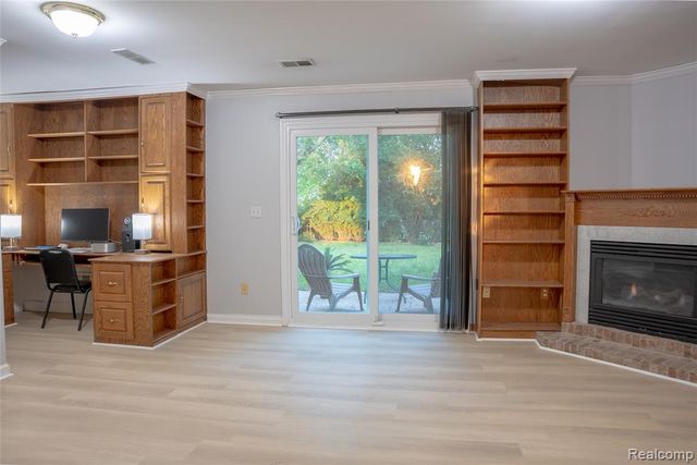 1639 Tulip Lane, Westland, MI 48186