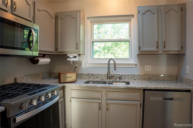 1639 Tulip Lane, Westland, MI 48186