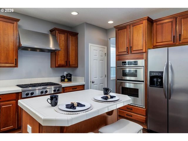 16037 Se PEACE Ct, Happy Valley, OR 97086