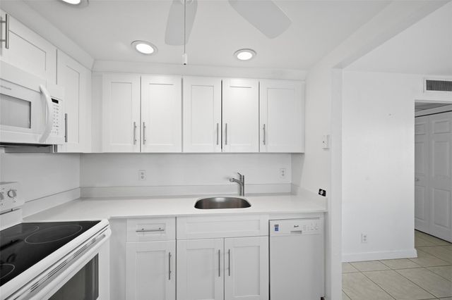 451 Monaco J j, Delray Beach, FL 33446