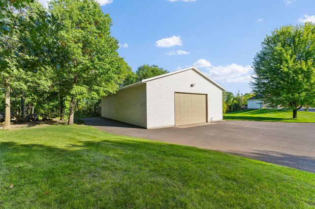 39541 Eastwood Avenue, North Branch, MN 55056