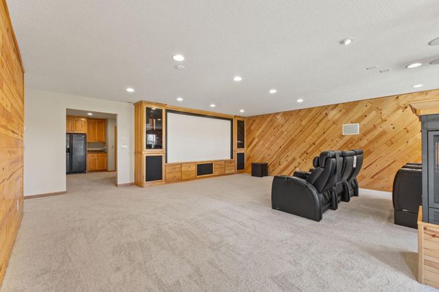 39541 Eastwood Avenue, North Branch, MN 55056
