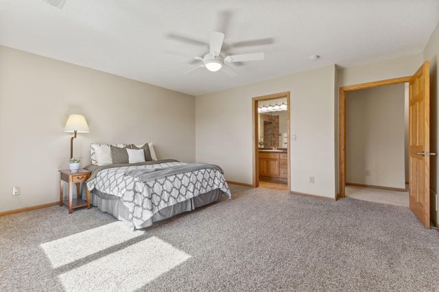 39541 Eastwood Avenue, North Branch, MN 55056