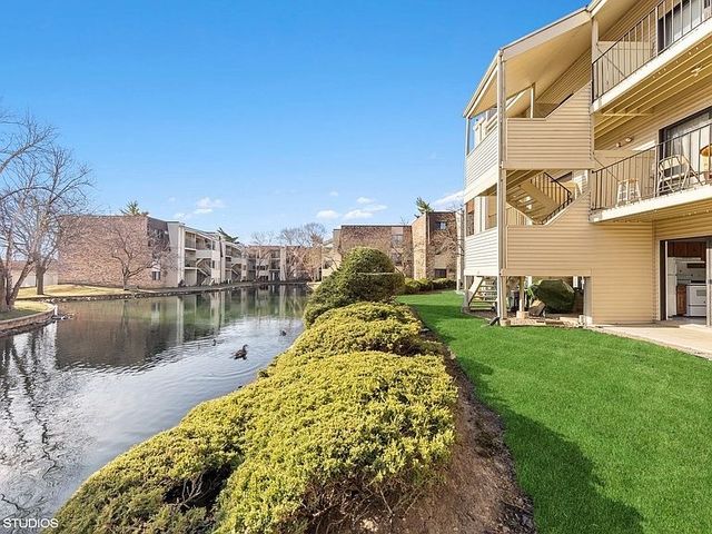 191 N Waters Edge Drive 101, Glendale Heights, IL 60139