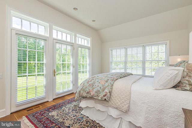 71 COVERED BRIDGE RD, New Hope, PA 18938