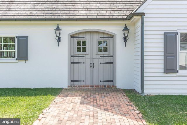 71 COVERED BRIDGE RD, New Hope, PA 18938