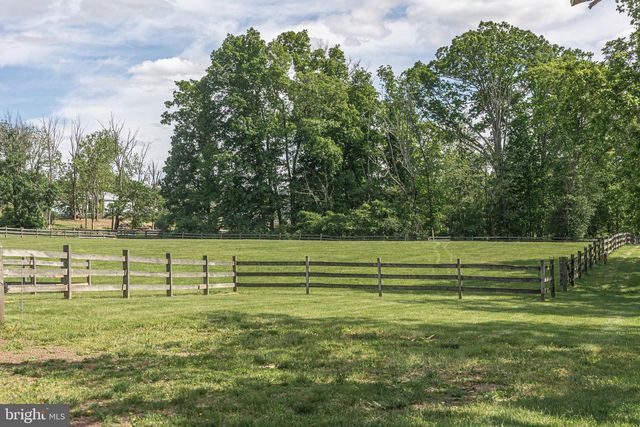 71 COVERED BRIDGE RD, New Hope, PA 18938