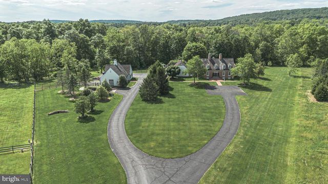 71 COVERED BRIDGE RD, New Hope, PA 18938