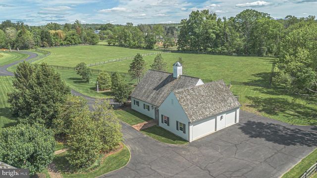 71 COVERED BRIDGE RD, New Hope, PA 18938
