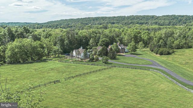 71 COVERED BRIDGE RD, New Hope, PA 18938