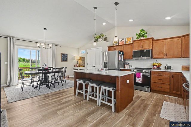 9106 S 177th Ave Circle, Omaha, NE 68136