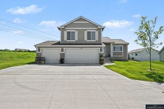9106 S 177th Ave Circle, Omaha, NE 68136