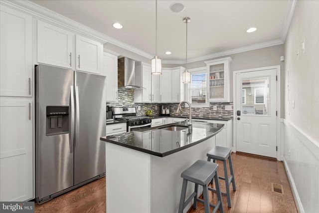 814 S CURLEY ST, Baltimore, MD 21224