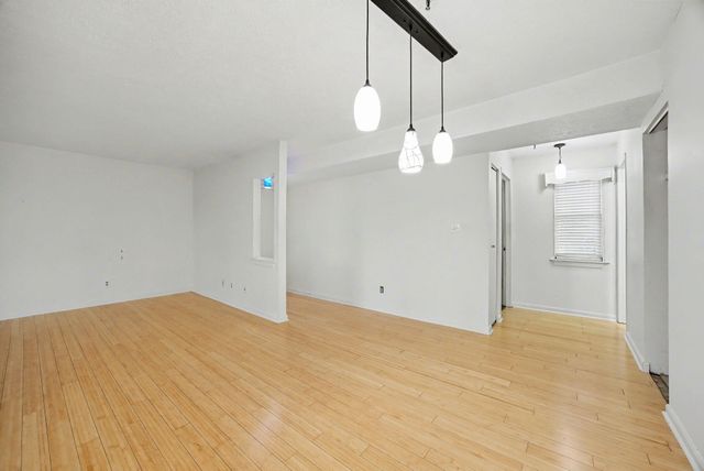 421 Redding Road 71, Lexington, KY 40517