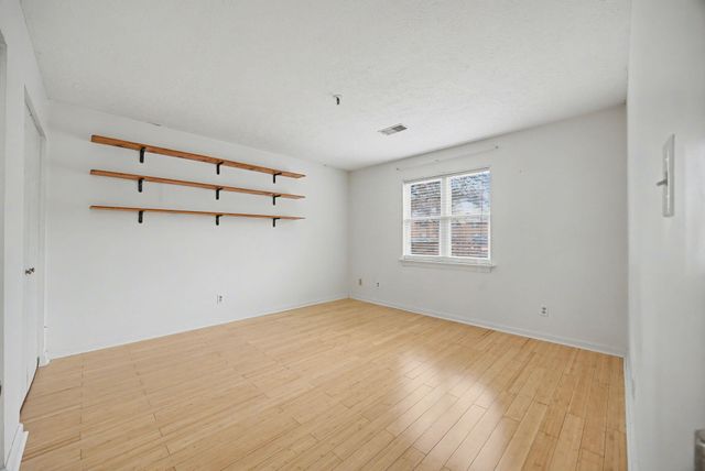 421 Redding Road 71, Lexington, KY 40517