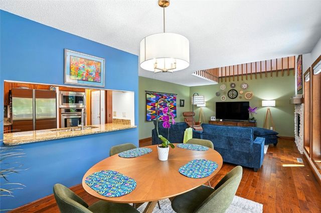 725 East Post Ct, Cedar Rapids, IA 52403