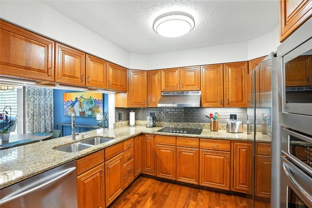 725 East Post Ct, Cedar Rapids, IA 52403