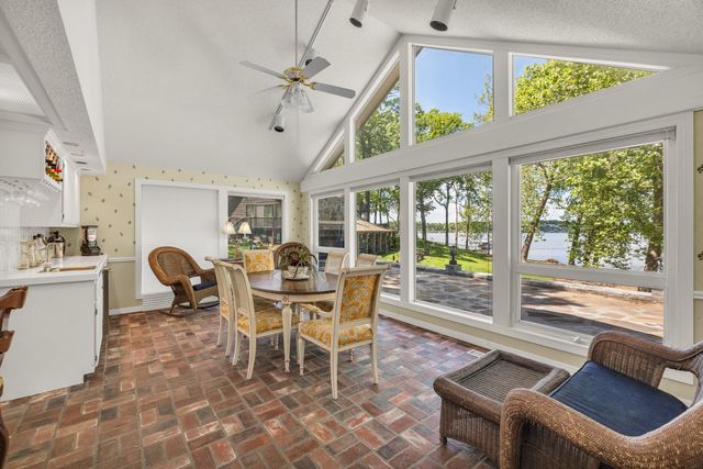 3112 Shore Drive, Grove, OK 74344