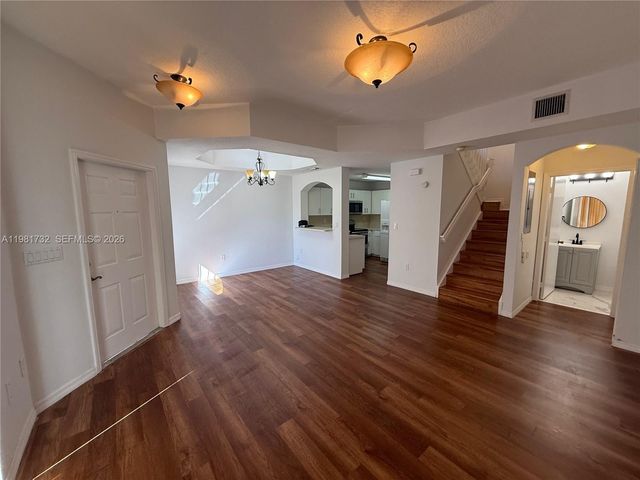 764 SW 106th Ave 1909, Pembroke Pines, FL 33025