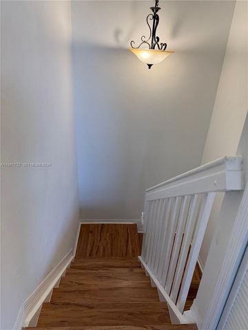 764 SW 106th Ave 1909, Pembroke Pines, FL 33025