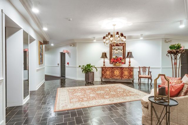 4215 Harding Pike Apt 402, Nashville, TN 37205