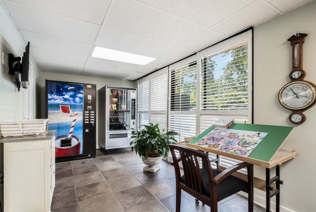 4215 Harding Pike Apt 402, Nashville, TN 37205