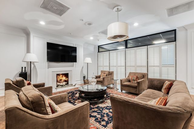 4215 Harding Pike Apt 402, Nashville, TN 37205