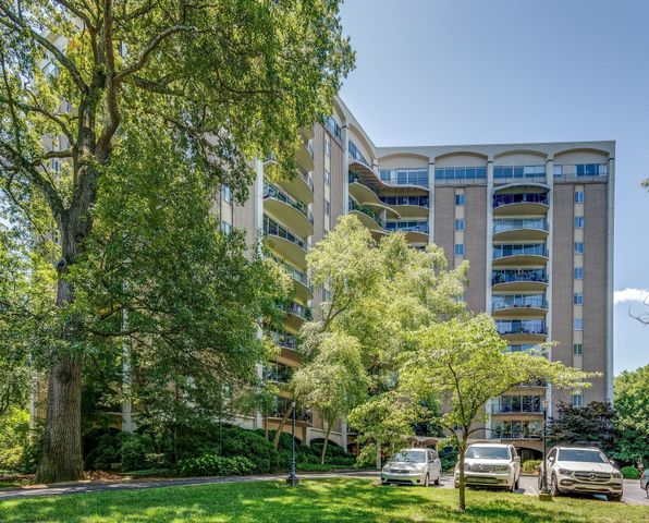 4215 Harding Pike Apt 402, Nashville, TN 37205