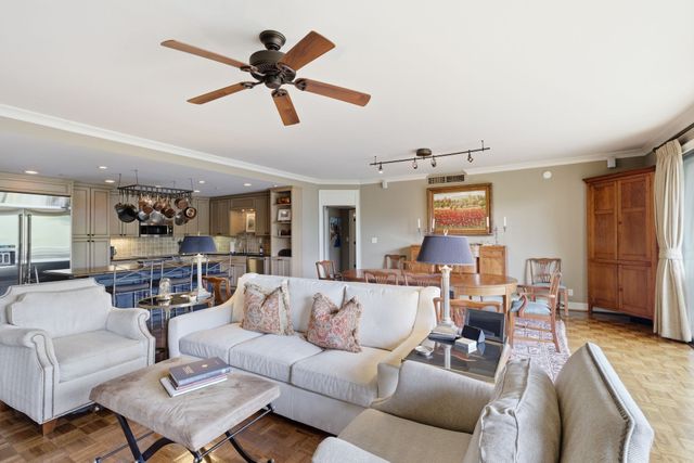 4215 Harding Pike Apt 402, Nashville, TN 37205