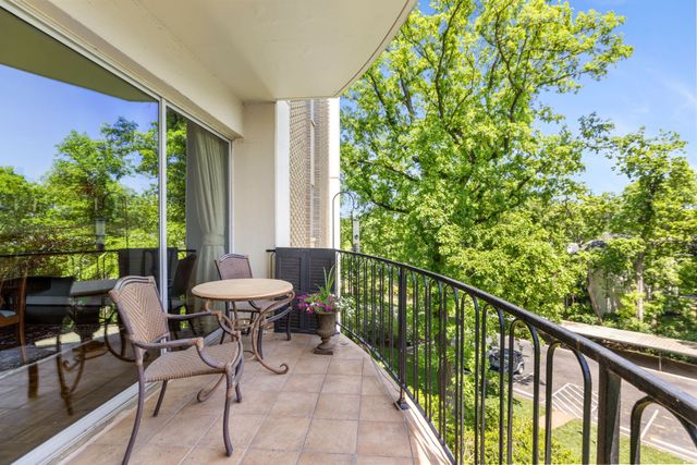 4215 Harding Pike Apt 402, Nashville, TN 37205