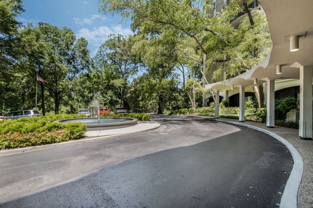 4215 Harding Pike Apt 402, Nashville, TN 37205