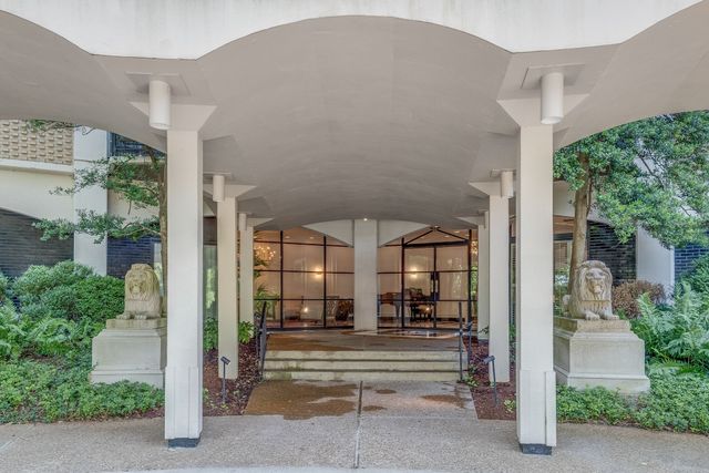 4215 Harding Pike Apt 402, Nashville, TN 37205