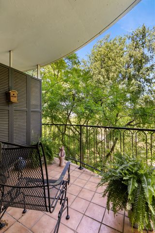 4215 Harding Pike Apt 402, Nashville, TN 37205