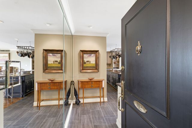 4215 Harding Pike Apt 402, Nashville, TN 37205