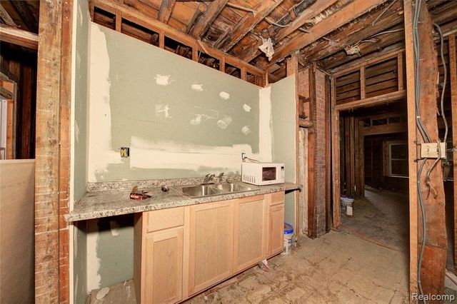 18659 Goulburn Avenue, Detroit, MI 48205