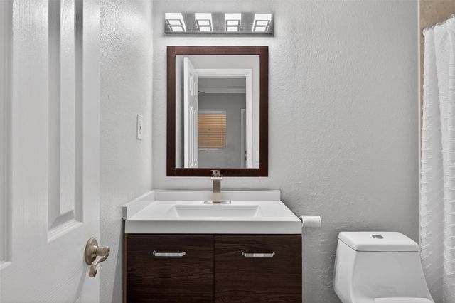 744 NE 14th Avenue 21, Fort Lauderdale, FL 33304