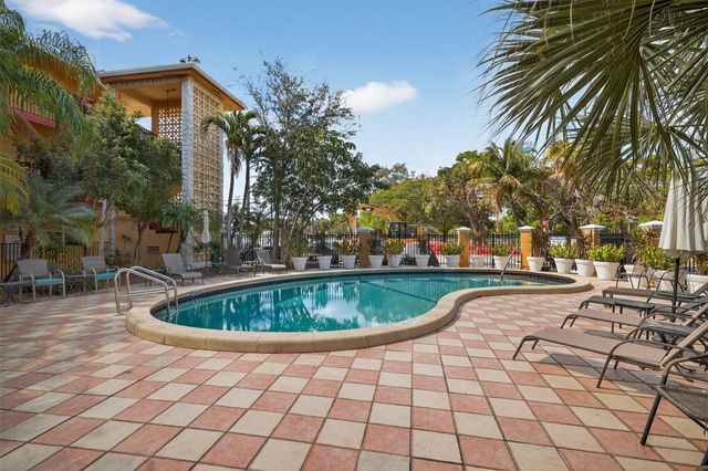 744 NE 14th Avenue 21, Fort Lauderdale, FL 33304