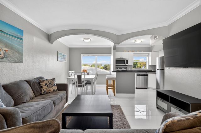 744 NE 14th Avenue 21, Fort Lauderdale, FL 33304