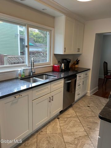 223 Lake Avenue 2, Saratoga Springs, NY 12866
