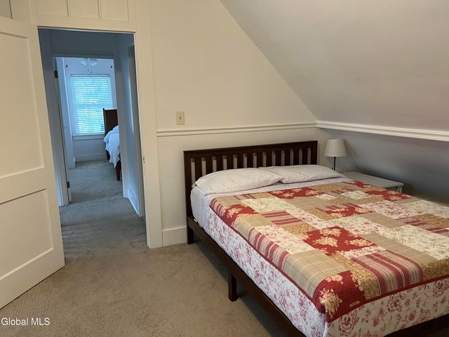 223 Lake Avenue 2, Saratoga Springs, NY 12866