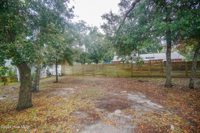 126 NW 8th Street, Oak Island, NC 28465