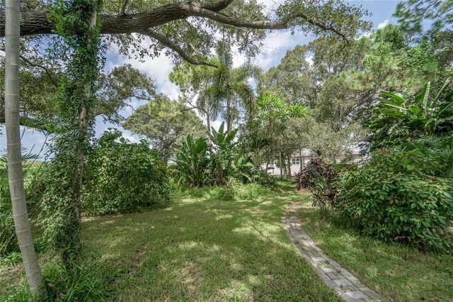 3834 29 AVENUE, St Petersburg, FL 33711